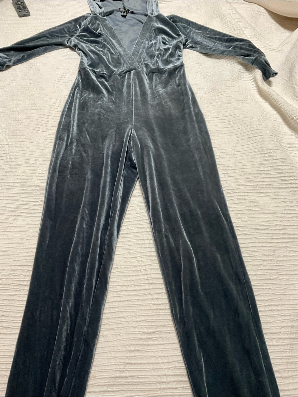 Forever 21 Velvet Hooded Wide-Leg Jumpsuit in Charcoal